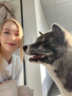 Jintarou mit der amtierenden Miss International 2023 Jasmin Selberg