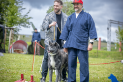Goroumaru mit Richter Christoph Wosch nach Vergabe von Saiyuushuu